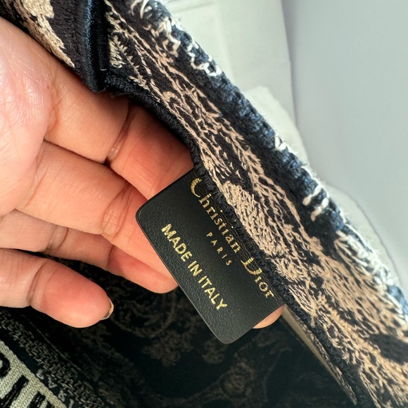 Small Dior Book Tote (Free Bag Insert) - Picture 4 of 17